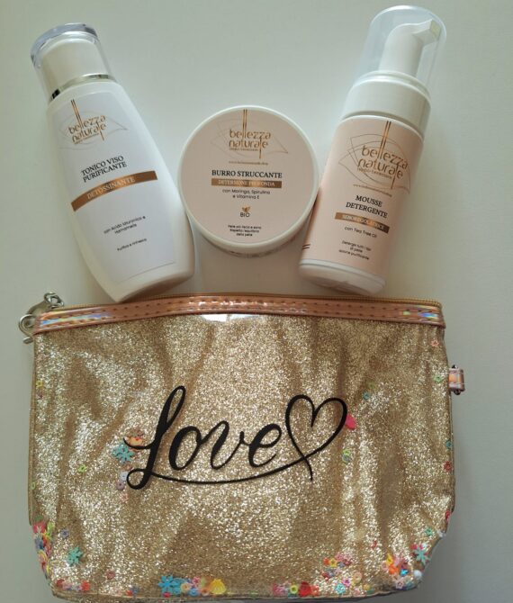 Kit Skincare Naturale – Mousse Detergente al Tea Tree Oil, Burro Struccante all’alga Spirulina e Tonico Detossinante